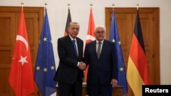 Cumhurbaşkanı Erdoğan Berlin'de Almanya Cumhurbaşkanı Steinmeier ile görüştü.