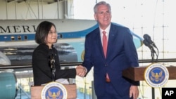 Tổng thống Đài Loan Thái Anh Văn gặp Chủ tịch Hạ viện Mỹ Kevin McCarthy ở bang California hôm 5/4/2023.