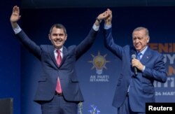 Cumhurbaşkanı Erdoğan yerel seçimlere bir hafta kala İstanbul'da miting düzenledi. Erdoğan ve AK Parti'nin İstanbul Büyükşehir Belediye Başkan adayı Murat Kurum