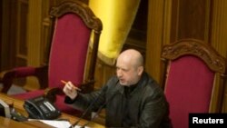 Tổng Thống lâm thời Ukraina Oleksandr Turchynov đã ký sắc lệnh để hủy bỏ quyết định tổ chức trưng cầu dân ý của nghị viện Crimea.