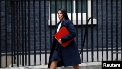 Bộ trưởng Nội vụ Priti Patel.