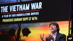 Đạo diễn Ken Burns tại một buổi giới thiệu về bộ phim "The Vietnam War" tại khách sạn Beverly Hilton ở Beverly Hills, California, hôm 30/7.