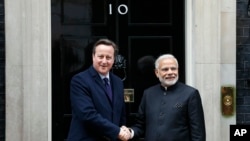 Khi đến thăm London hồi tháng 11 năm 2015, Thủ tướng Ấn Độ Narendra Modi nói với Quốc hội Anh rằng Ấn Độ đầu tư vào Anh nhiều hơn phần còn lại của Liên hiệp Âu châu.