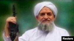 Thủ lĩnh Al Qaeda's người Ai Cập, Ayman al-Zawahiri.