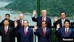 Tổng thống Trump khi dự Thượng đỉnh APEC ở Việt Nam ở Đà Nẵng hồi cuối năm 2017