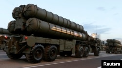 Hệ thống phòng không S-400 của Nga, vũ khí mà Việt Nam đang thương thảo để mua của Moscow.