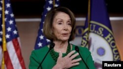 Bà Nancy Pelosi đang đối đầu với Tổng thống Trump về bức tường biên giới