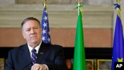 Ngoại trưởng Mỹ Pompeo ở Rome hôm 2/10/2019