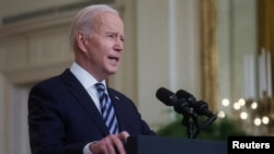 Tổng thống Mỹ Joe Biden loan báo các biện pháp chế tài Nga tại Tòa Bạch Ốc ngày 24/2/2022.