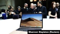 Chiếc MacBook Air được hãng Apple trình làng ở một sự kiện ở New York hồi năm 2018