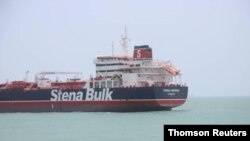  Tàu Stena Impero.