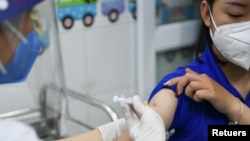 Tiêm vaccine ngừa COVID ở Việt Nam.