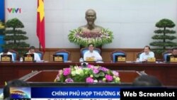 Với Việt Nam, “trung thành” có tới hai tiêu chuẩn: Một dành cho thiên hạ và một chỉ có ở Việt Nam.