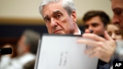 Cựu công tố viên đặc biệt Robert Mueller điều trần trước Ủy ban Tư pháp Hạ viện Hoa Kỳ ở Điiện Capitol, ngày 24/7/2019 tại Washington. (AP)