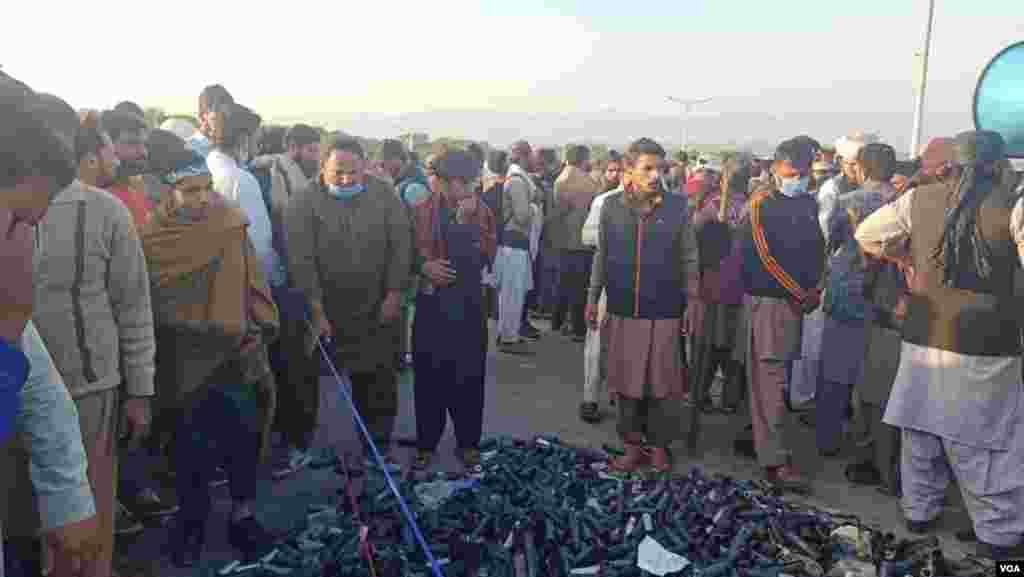 حکومتِ پاکستان کی جانب سے تاحال تحریک لبیک پاکستان کے مطالبات پر کوئی ردعمل سامنے نہیں آیا۔